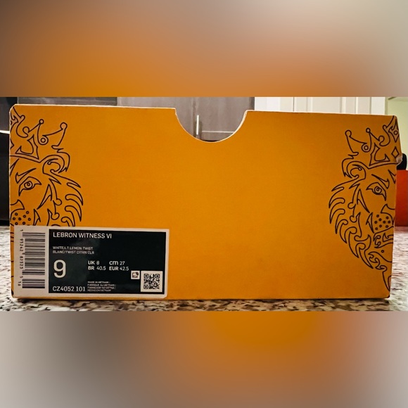 Exclusive Nike LeBron Witness VI Melons - Size 9 - Picture 4 of 4